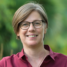 Headshot of Gill Elliott