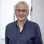 Headshot of Mark Buttner