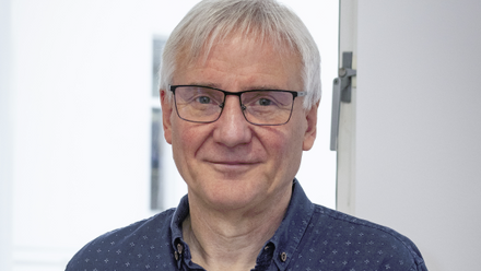 Headshot of Mark Buttner