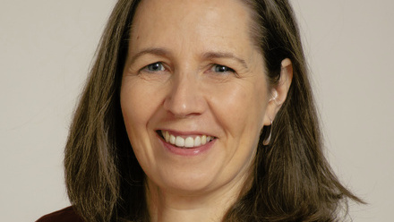 Rachel Fearns headshot