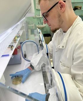 Sonny Hart working in a lab.