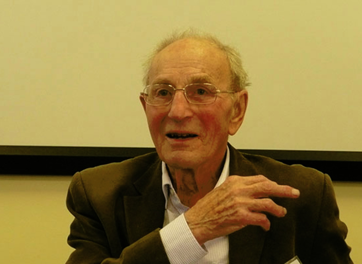 Derek answering questions at his group’s reunion, 2015. Credit: Rachel Smith.