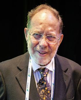 Headshot of Michael Rossmann.