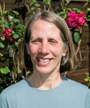 Aline Metris Headshot