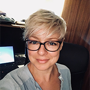 Adrienne Macintosh.png